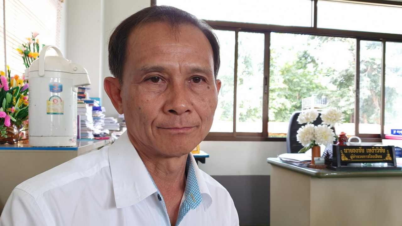 ผอ.เผย แม่น้องแมนยู เป็นคนไปขอยืมเงินบริจาค 3 แสน ที่โรงเรียน 