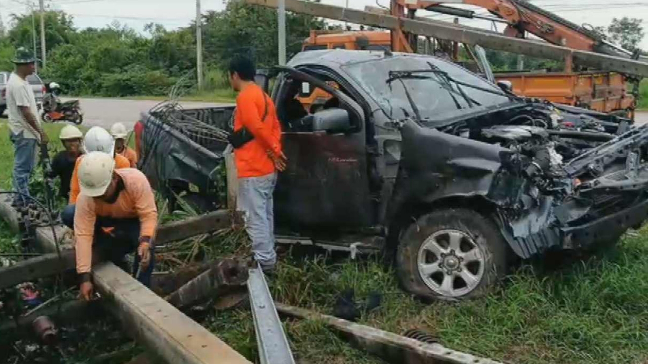 สลด เพื่อนร่วมรุ่น กลับจากสังสรรค์ ปิกอัพตกถนนตายด้วยกัน 3 ศพ