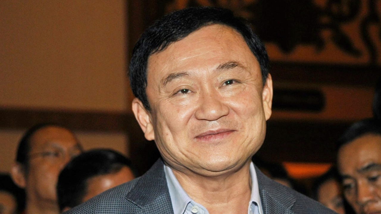 "ทักษิณ" การ์ดตก ติด "โควิดฯ" ที่ดูไบ "ยิ่งลักษณ์-เจ๊แดง" รอดไร้เชื้อ