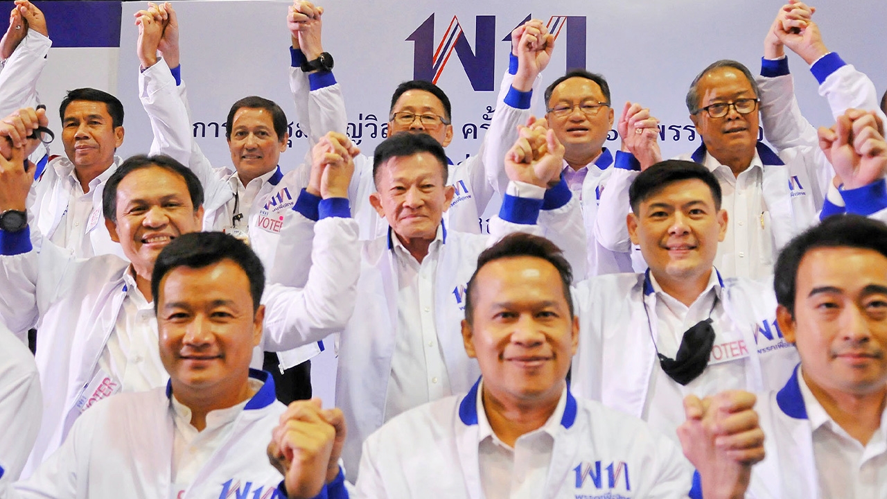 ส่องทัพ พท.สายตรงตะกูลชิน เด็ก "นายใหญ่-นายหญิง" ตีกันก๊ก "เจ๊หน่อย"