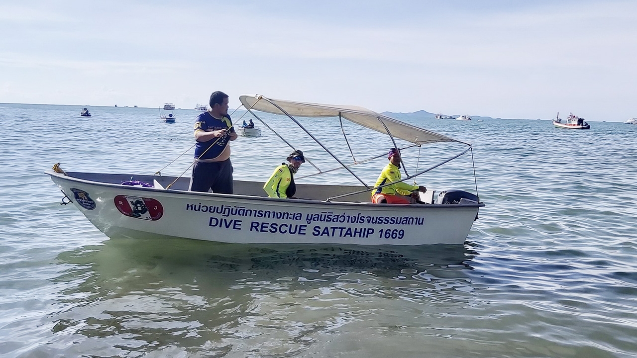 พบศพที่ 3 ลอยน้ำกลางทะเลอ่าวสัตหีบ คาดเป็นลูกเรือจมที่ปราณบุรี