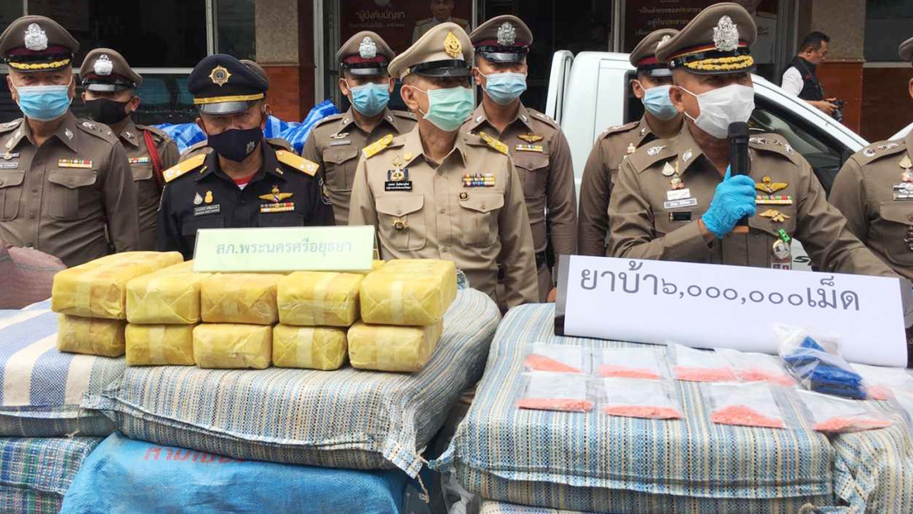 ตร.กรุงเก่า จับยาบ้า 6 ล้านเม็ด บรรทุกปิกอัพคลุมผ้าใบขนจากภาคเหนือ