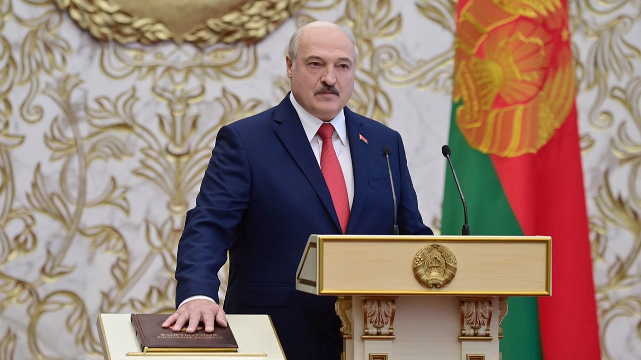 ลูคาเชนโก แอบสาบานตนเป็น ปธน.เบลารุส-ฝ่ายค้านจวกเหมือนโจรประชุมลับ