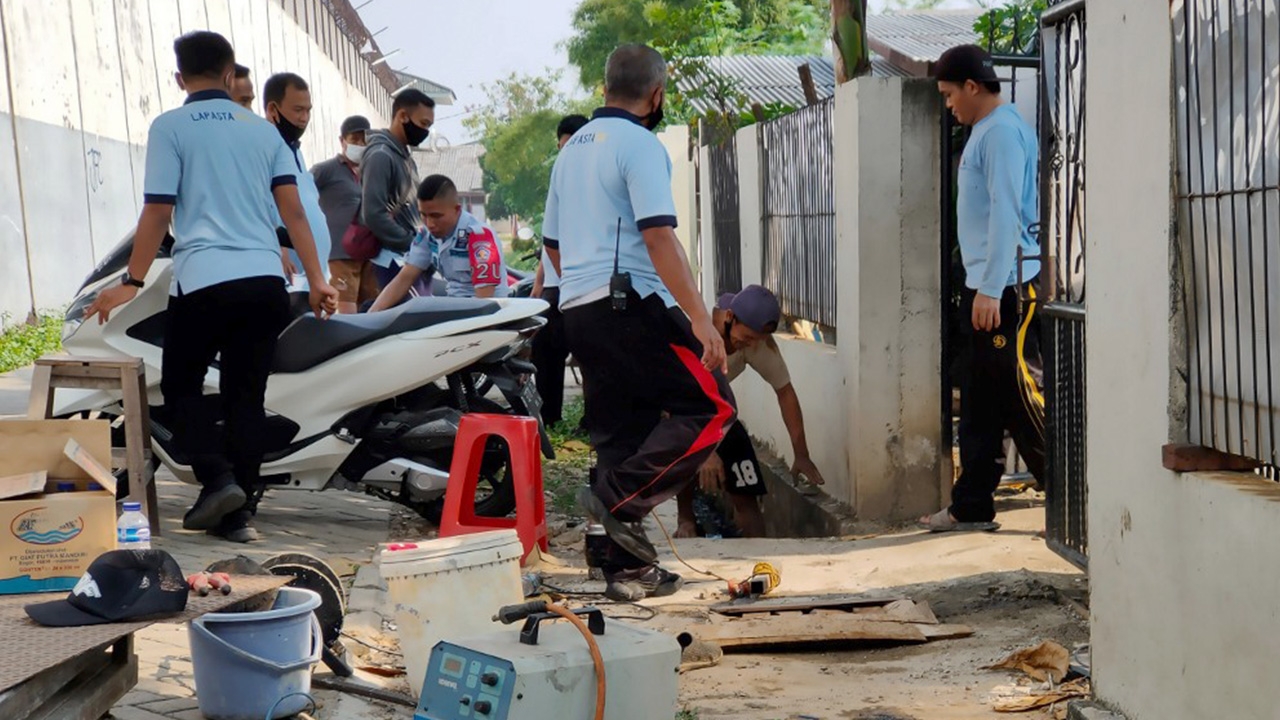 อึ้ง นักโทษประหารชาวจีนแหกคุกอินโดฯ ขุดอุโมงค์มุดท่อระบายน้ำ หนีลอยนวล