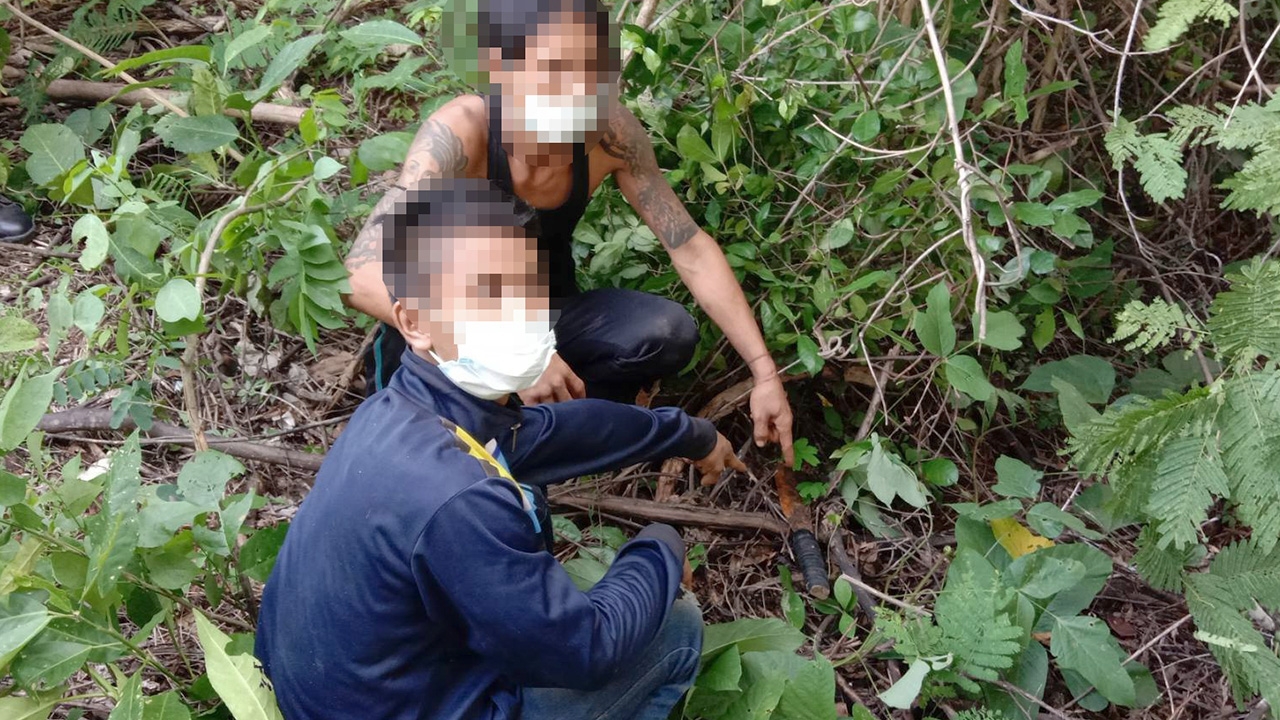 ตร.กาญจน์จับ 2 หนุ่มเมียนมา ฆ่าโหดมีดปาดคอเพื่อนคนงาน ปมโมโหถูกฉกเงิน