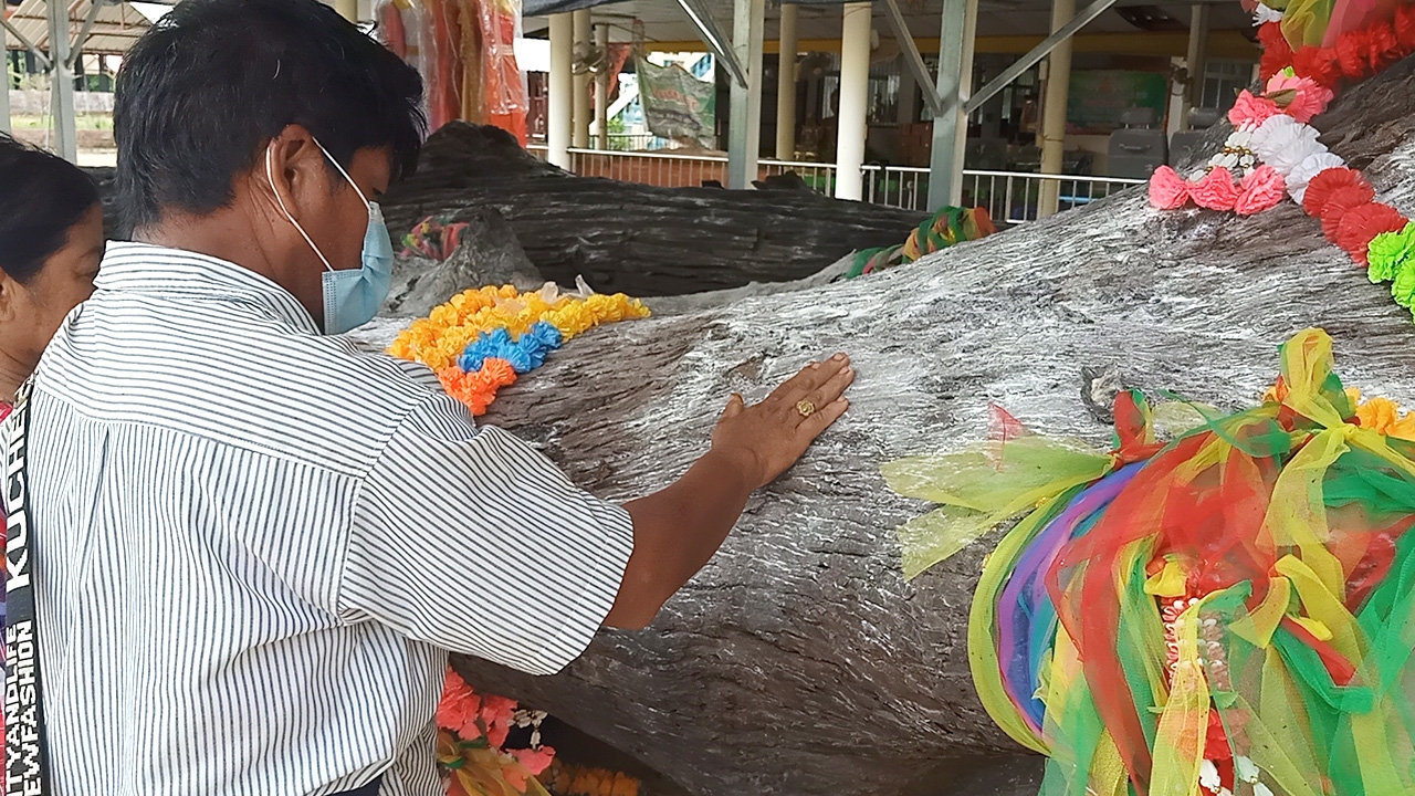 งวดที่แล้ว "เจ้าแม่กาบแก้ว" ให้โชคคอหวยตรงๆ ไม่พลาด "เลขเด็ด" ลุ้นรวย