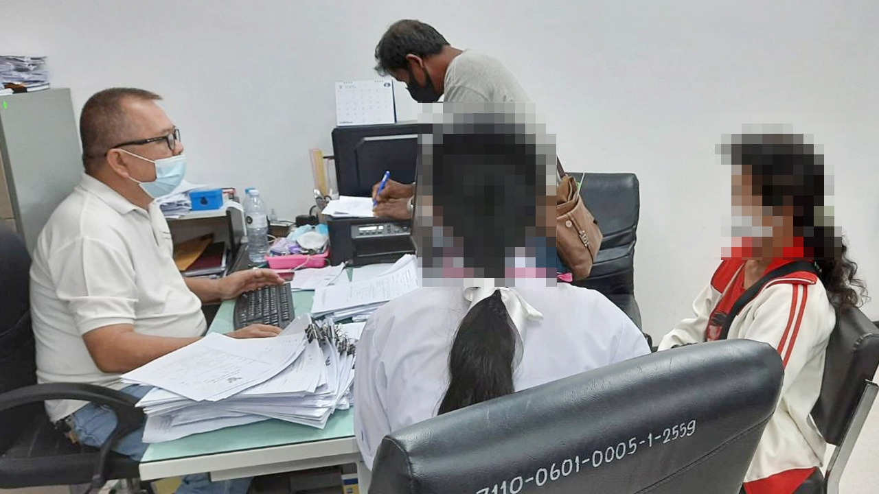 กลุ่ม นร.สาวสุดช็อก ถูกโรคจิตแอบถ่าย โพสต์ชวนร่วมเพศ-ขายบริการ 