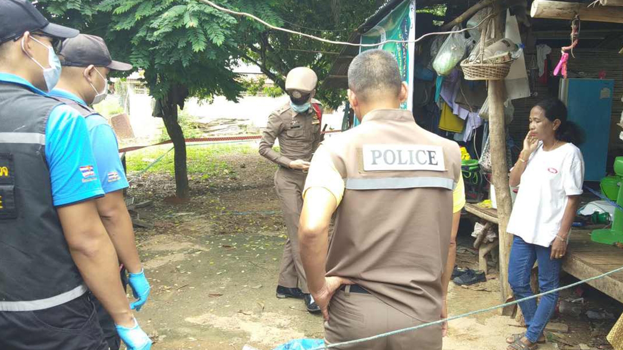 หนุ่มเครื่องไฟโหด ม่ายสาวตีจาก ดักแทงคอดับขณะกลับเข้าบ้าน