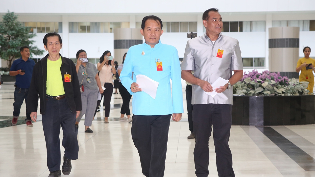 ศรีสุวรรณ เตือน 6 พรรคฝ่ายค้าน หนุน นศ.ชุมนุม 19 กันยา โทษถึงยุบพรรค 