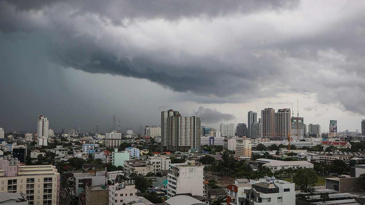 มาม็อบอย่าลืมพกร่ม อุตุเตือน 18-19 ก.ย  "โนอึล" พาฝนถล่มทั่วประเทศ  