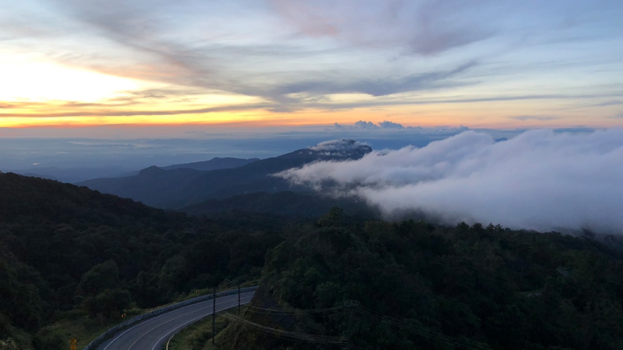ชวนคนไทย หลบโควิดแอ่ว "ดอยอินทนนท์" ชมทะเลหมอก หนาว 10 องศาฯ