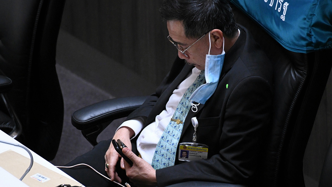 “รณเทพ” เครียด โอดชีวิตพัง แจงกดรับข้อความขอให้ช่วย ไม่รู้เป็นรูปโป๊