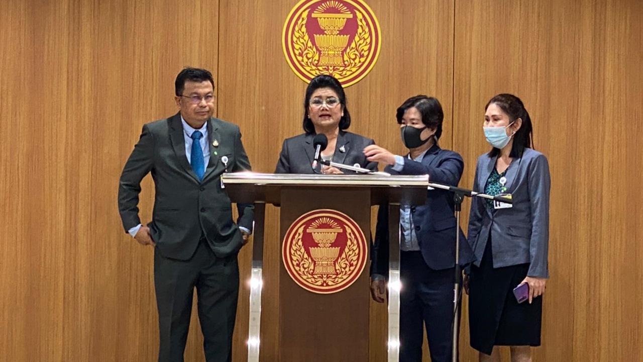 "รังสิมา" แจ้งความ "มงคลกิตติ์" ผิดพ.ร.บ.คอมฯ กล่าวหา กมธ.ฯ กินข้าวแพง 