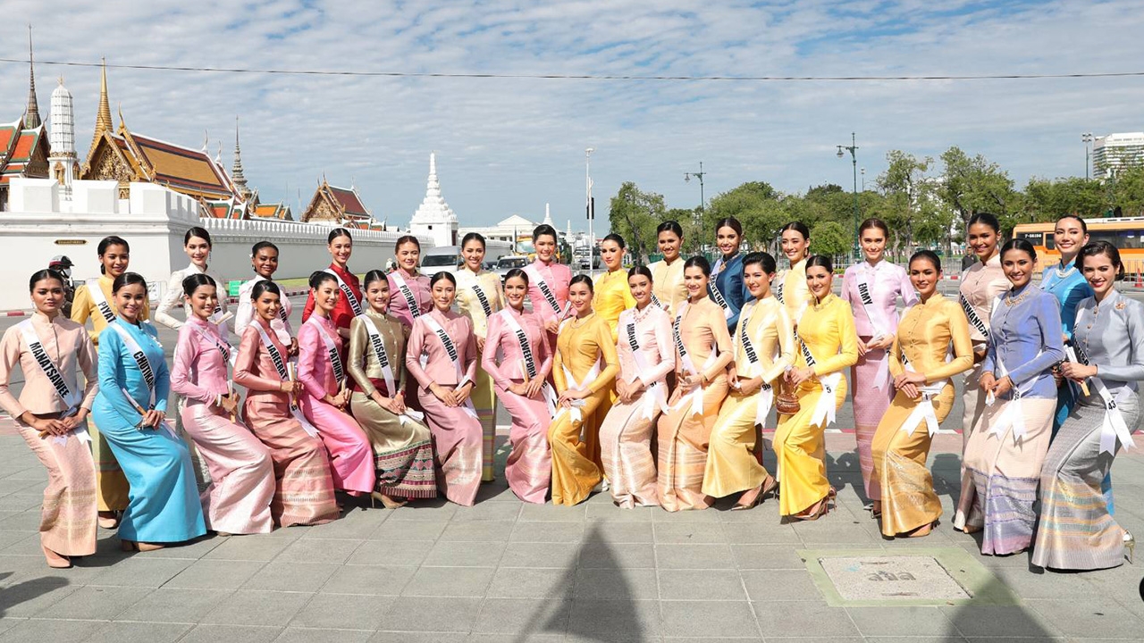 ประมวลภาพสวย "มิสยูนิเวิร์สไทยแลนด์ 2020" ใส่ชุดไทยไหว้พระแก้วมรกต