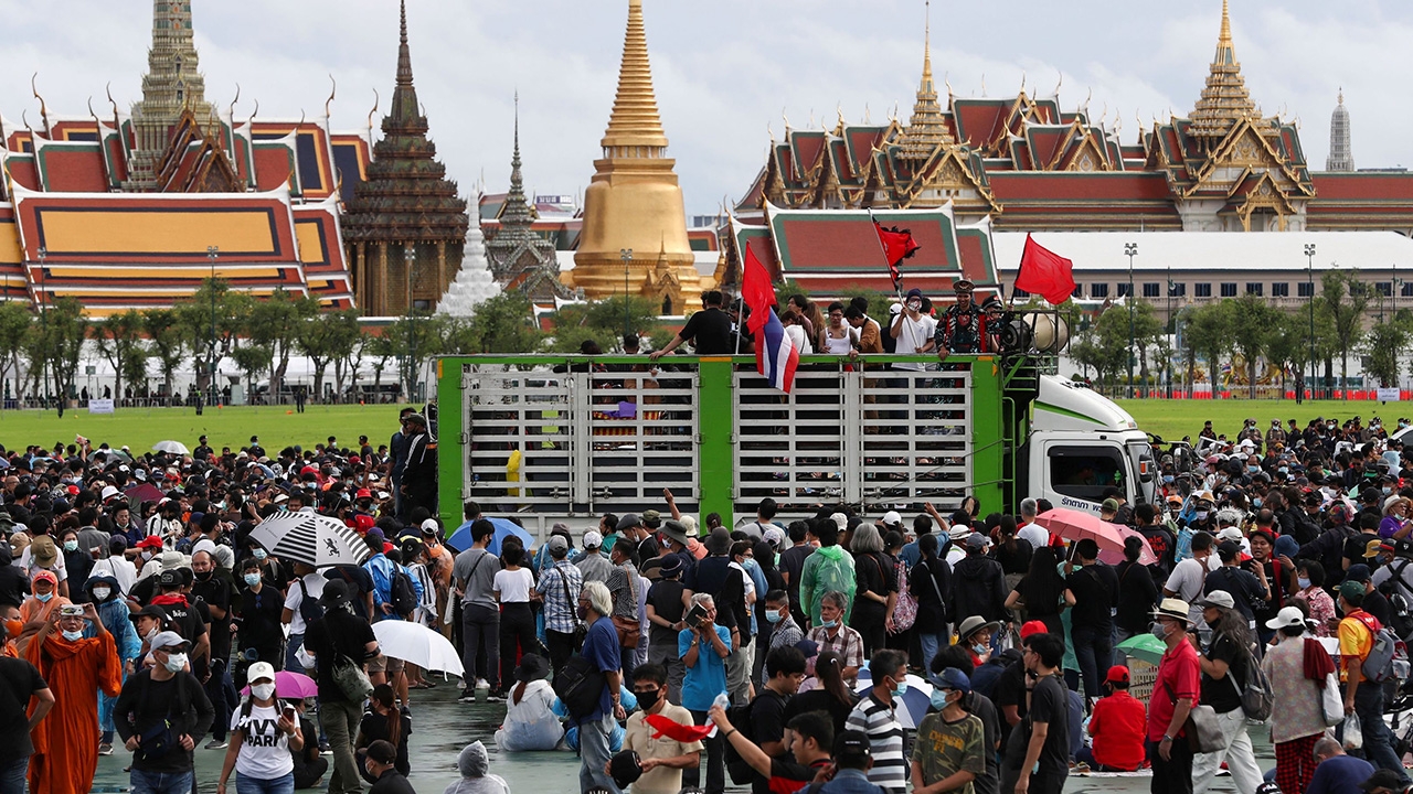 ม็อบ 19 ก.ย. เต็มพื้นที่สนามหลวง ฝั่งทิศเหนือจรดทิศใต้ เตรียมปราศรัย