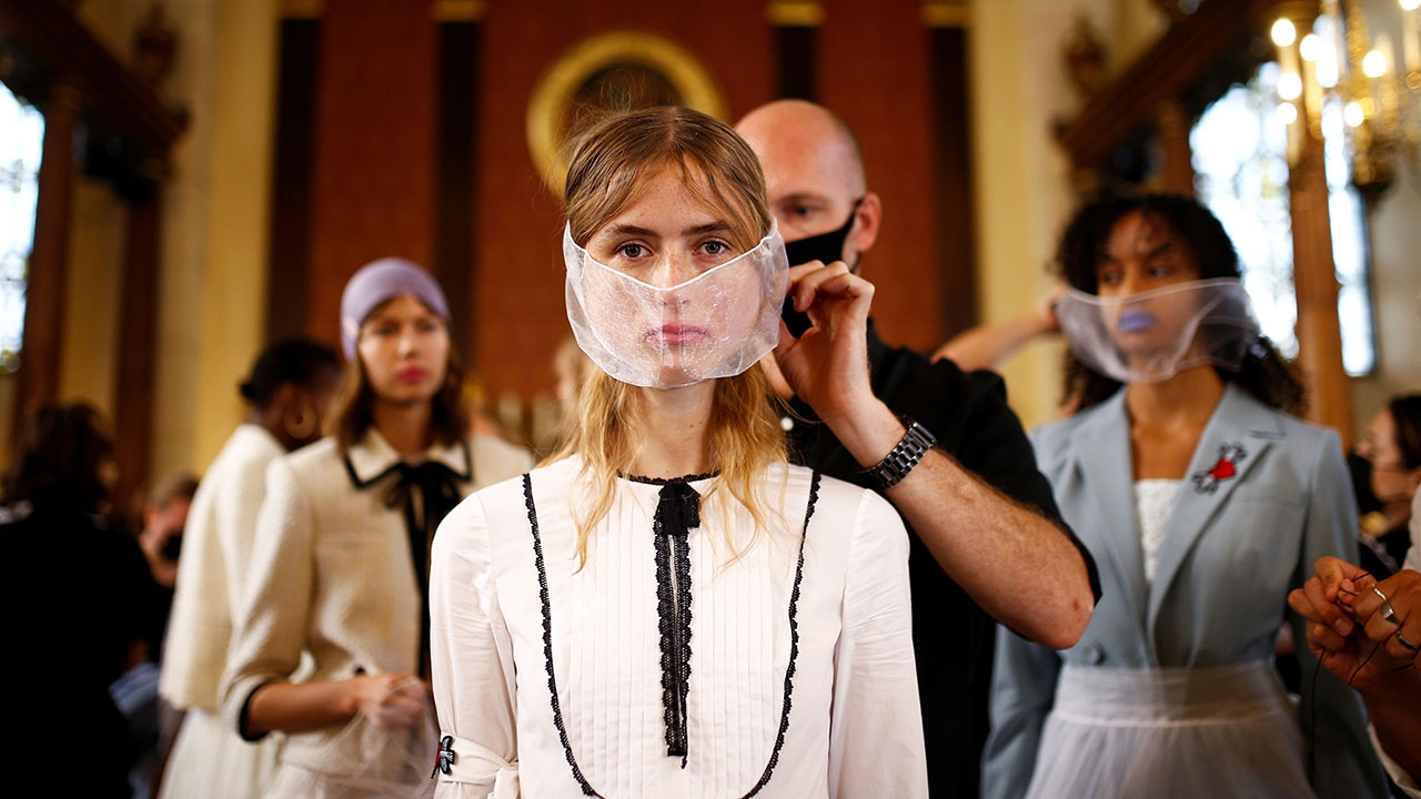 กำลังใจ และความหวังในเวที London Fashion Week 2020