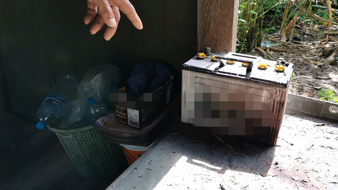 ถูกฟ้าผ่า หนุ่มระยองดับสลด นั่งอยู่ใกล้แบตเตอรี่รถยนต์ ช่วงฝนตั้งเค้า