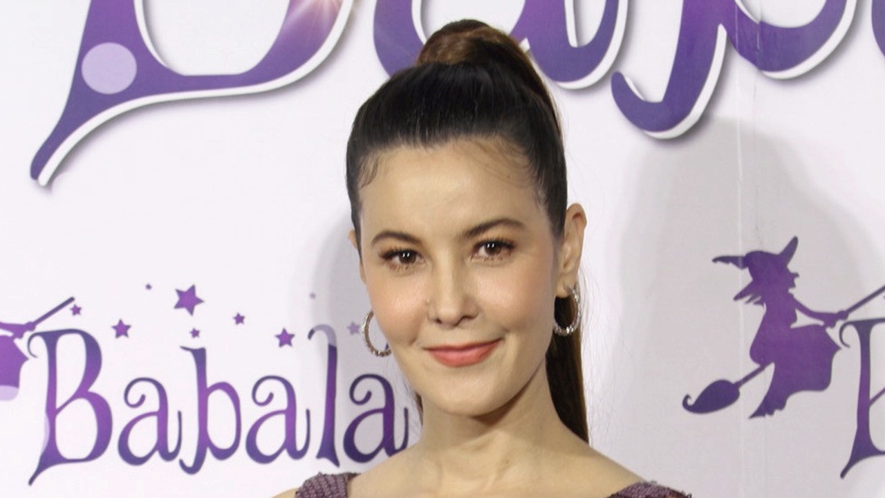 "ธัญญ่า" เมินน้องนักศึกษายังโพสต์แซะ ลั่น "ทำอะไรแม่ไม่ได้" 