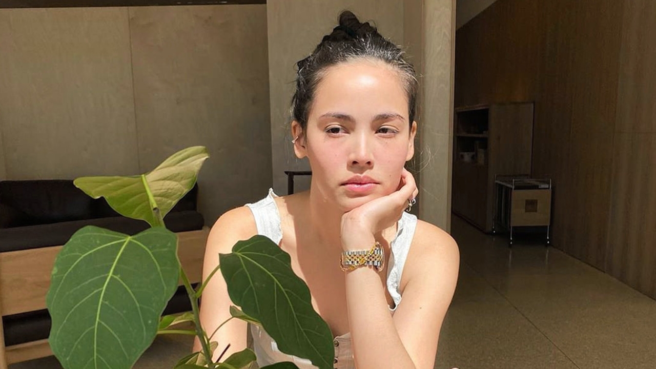 ญาญ่า-อุรัสยา แค่นั่งดูต้นไม้ต้นนี้เฉยๆ เชื่อว่าราคาต้องพุ่งพรวด