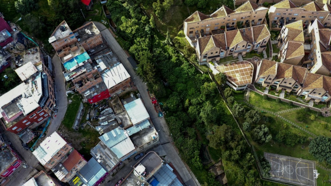 โลกเหลื่อมล้ำ คนรวยยิ่งอู้ฟู่ คนจนยิ่งแร้นแค้น เกิดอะไรขึ้น?