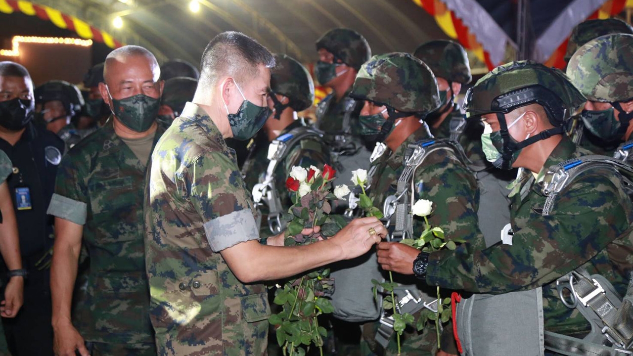 "บิ๊กลือ" อำลาย่ำพระสุริย์ศรี นย. เผยชีวิตจากเด็กบ้านนอก สู่แม่ทัพเรือ