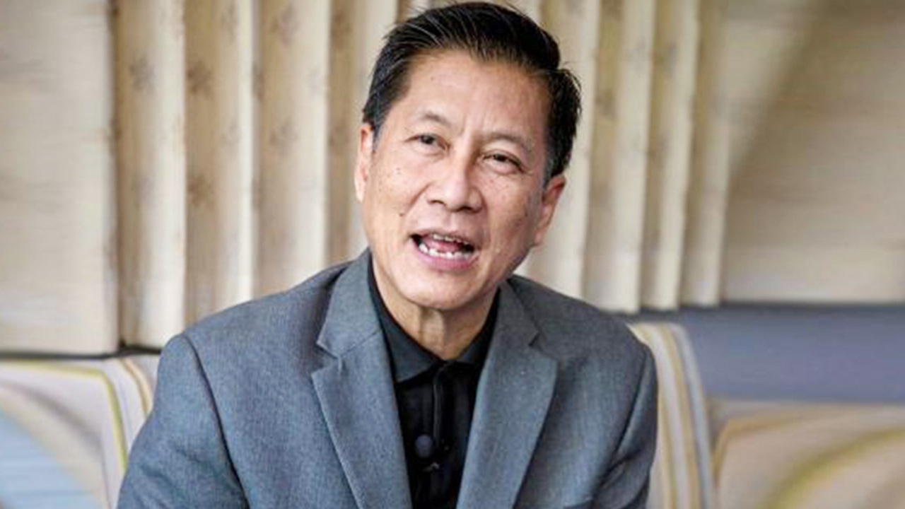 พล.ท.ภราดร ยัน ม็อบ สาดสีใส่ จนท.สะท้อนความคิด ไม่ใช้ความรุนแรง