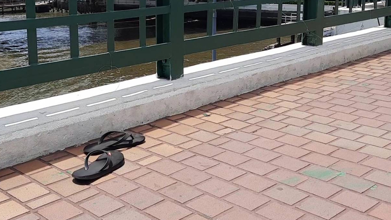 เร่งหาร่างหนุ่มนิรนาม ดมกาวแล้วกระโดดเจ้าพระยา ทิ้งรองเท้าแตะไว้ให้ดู