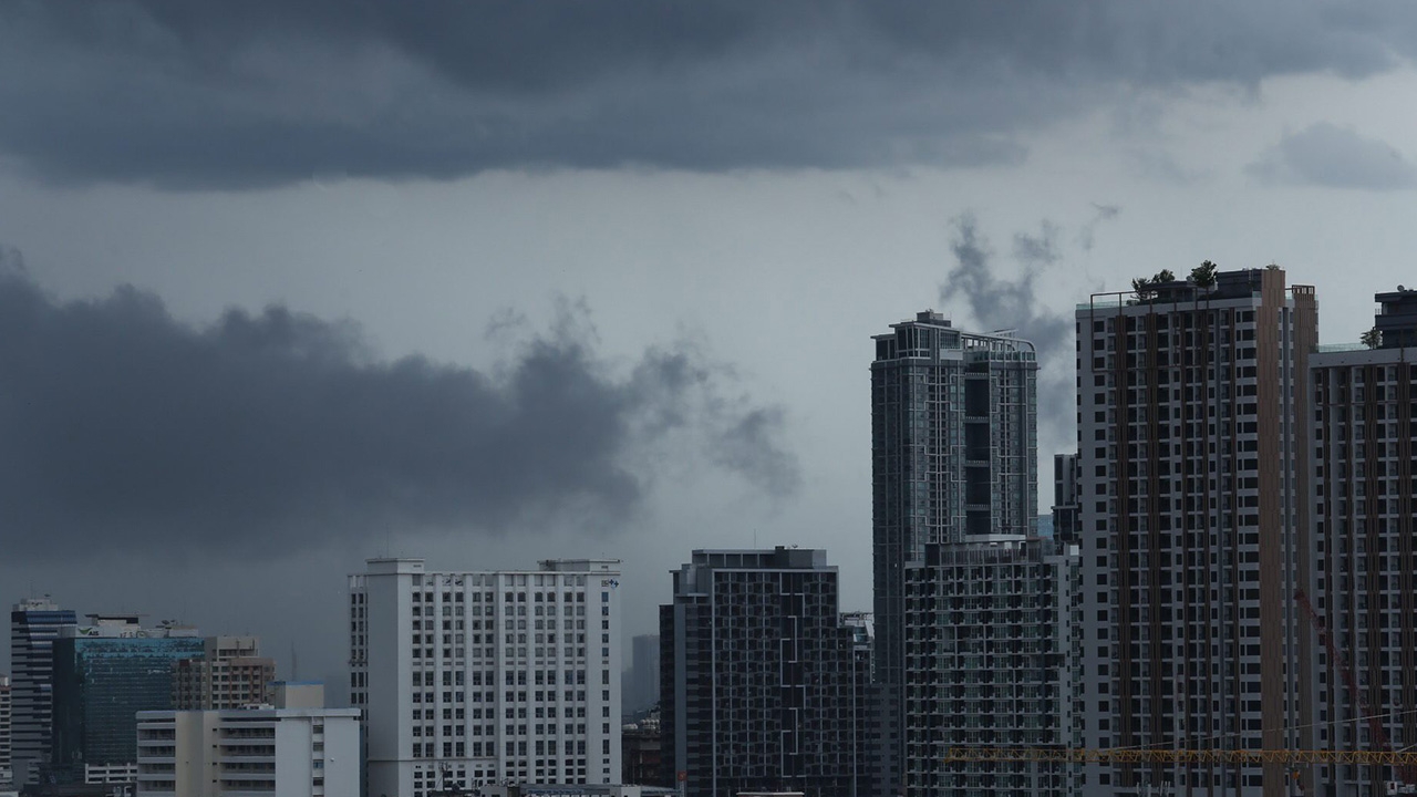 สภาพอากาศวันนี้ ทั่วไทยมีฝนฟ้าคะนอง ตกหนักบางแห่ง กทม.ฉ่ำร้อยละ 60