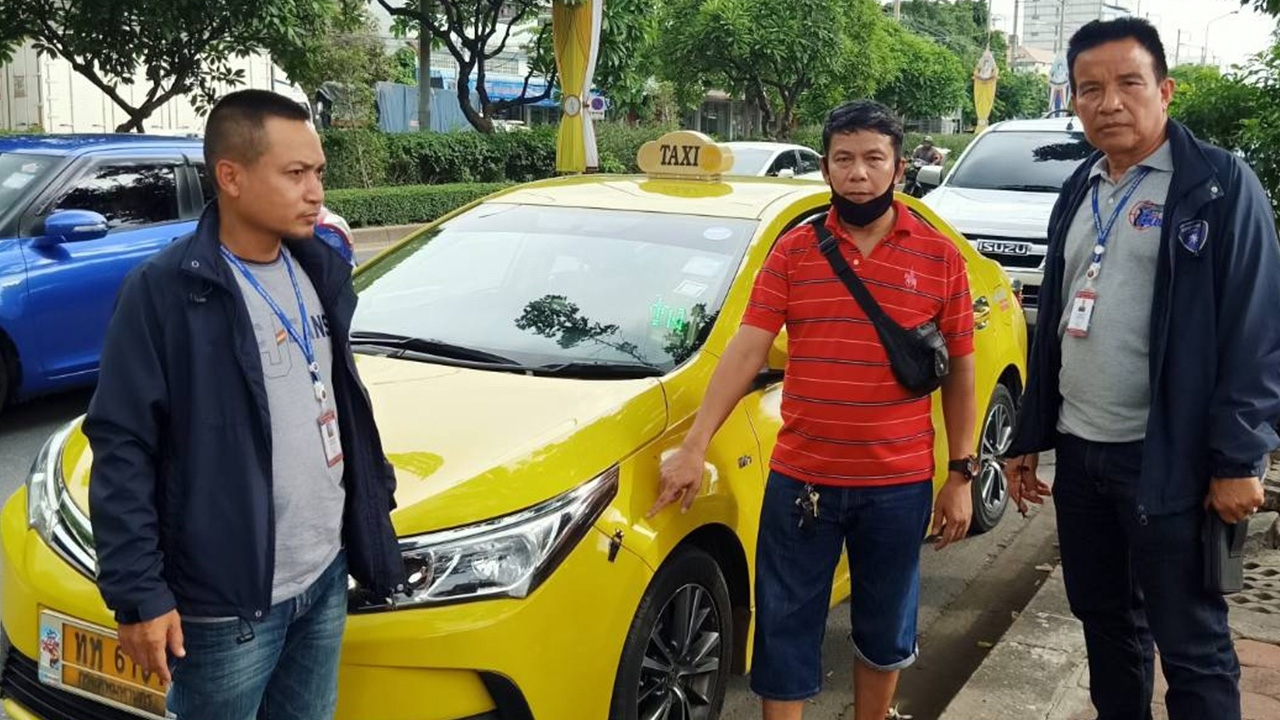 รวบโชเฟอร์แท็กซี่ ไล่คุณยายพร้อมหลานลงจากรถ ก่อนลักทรัพย์ 4 หมื่น