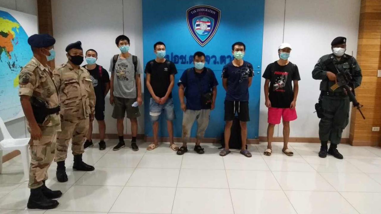 จับกลางแม่น้ำเมย 6 หนุ่มจีน หนีโควิดในพม่ามาตายดาบหน้า