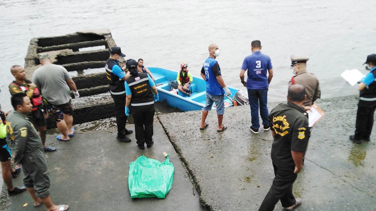 พบศพสาวผิวขาวเปลือยกาย ถูกคลุมถุงลอยตายอืดน้ำเจ้าพระยา 