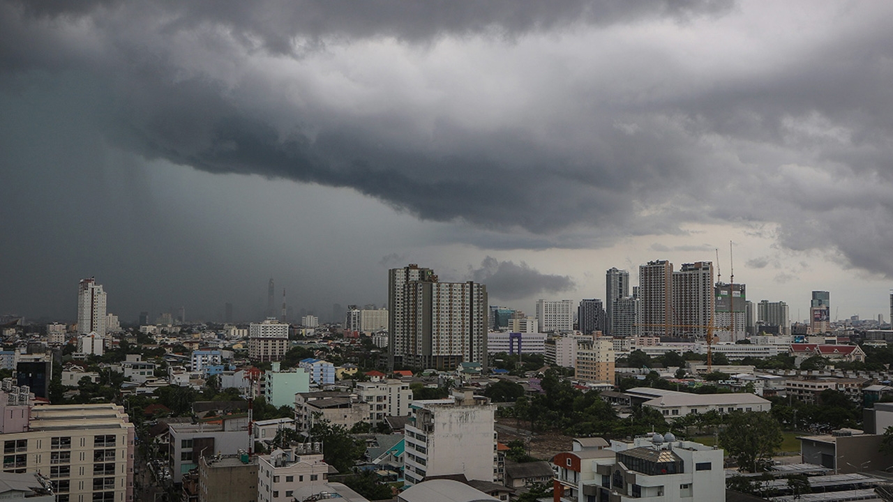สภาพอากาศวันนี้ ไทยฝนชุก "กทม.-ใต้" หนัก เตือน 20 จังหวัด ระวังถล่ม