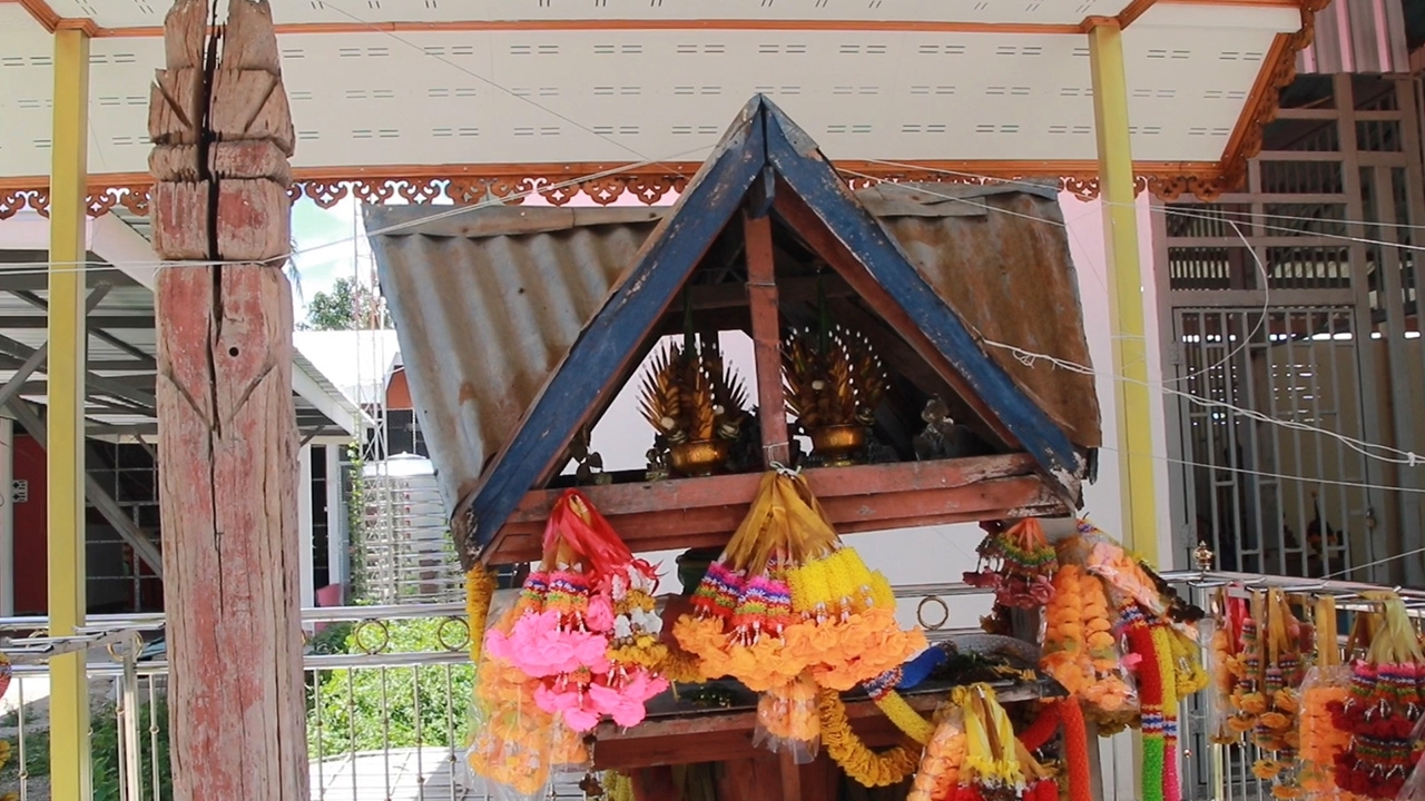 ชาวบ้านยังผวา อาถรรพณ์ "ปู่หลักบ้าน" หลังมีคนตายต่อเนื่อง เตรียมทำพิธีขอขมา