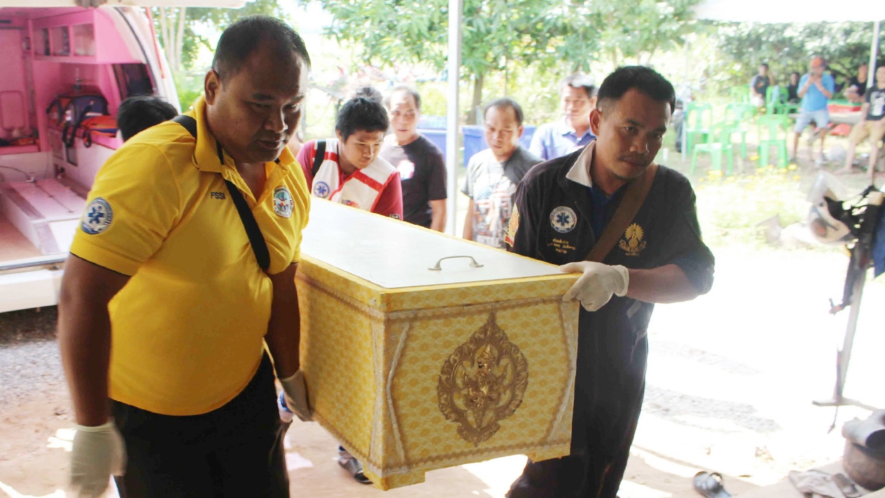 รับศพสาวถูกผัวฆ่าก่อนผูกคอตายตามคากระบะ แม่อโหสิกรรมให้ ตร.สรุปปมหึงหวง