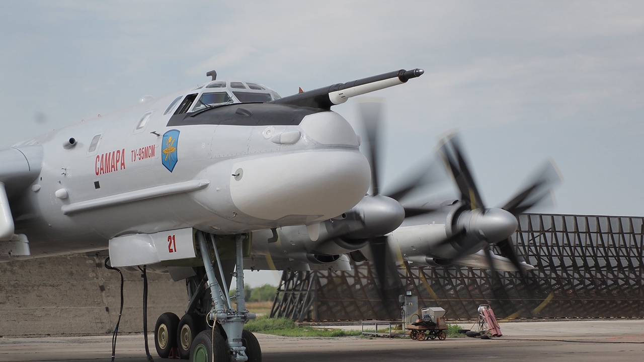 เก่าแต่เก๋าที่แท้ทรู ตู-95 แบร์ เครื่องบินทิ้งระเบิดอัปเดตใหม่ 64 ปีไม่ตกยุค