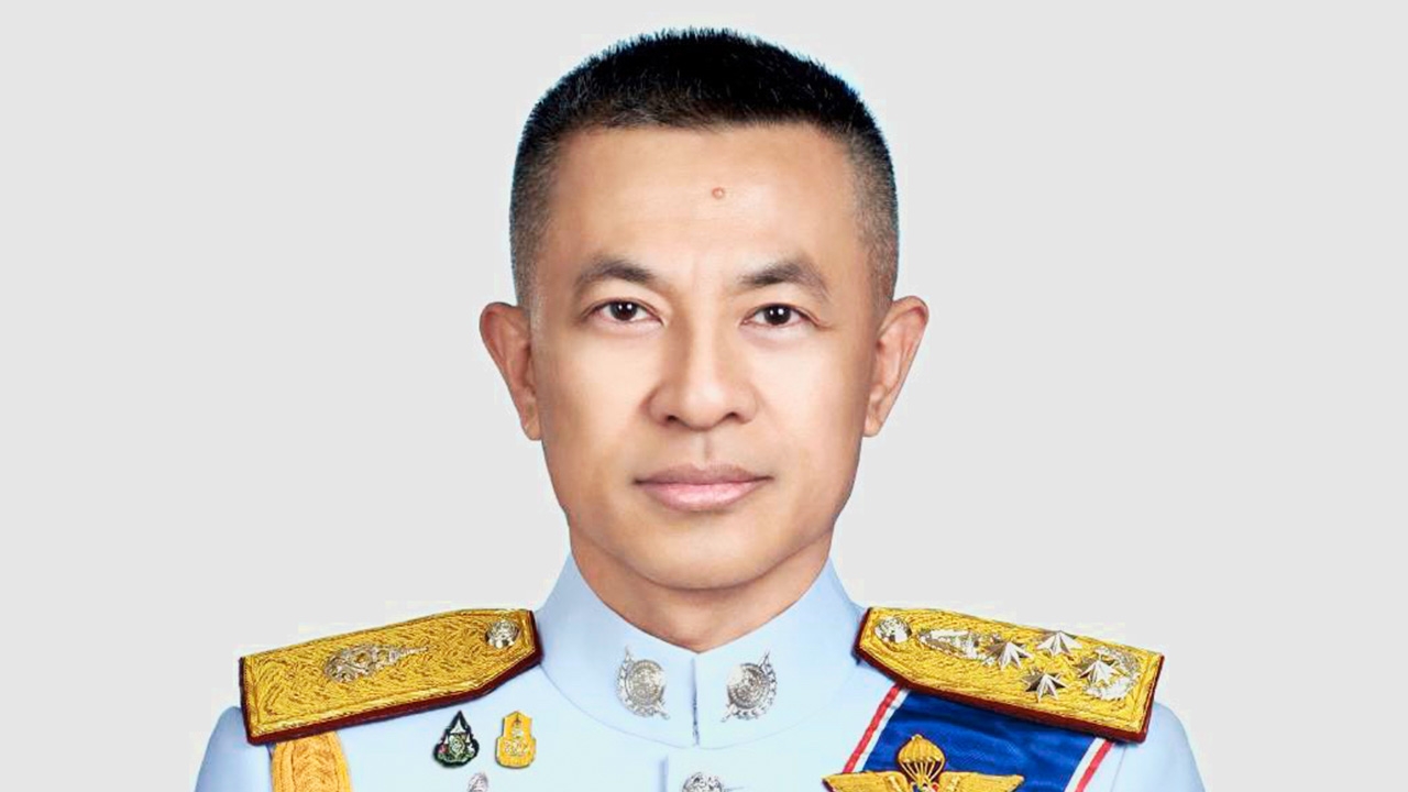 "แป๊ะ-แดง" เข็น "สุวัฒน์ แจ้งยอดสุข" ผงาดคว้าเก้าอี้ ผบ.ตร.คนที่ 12