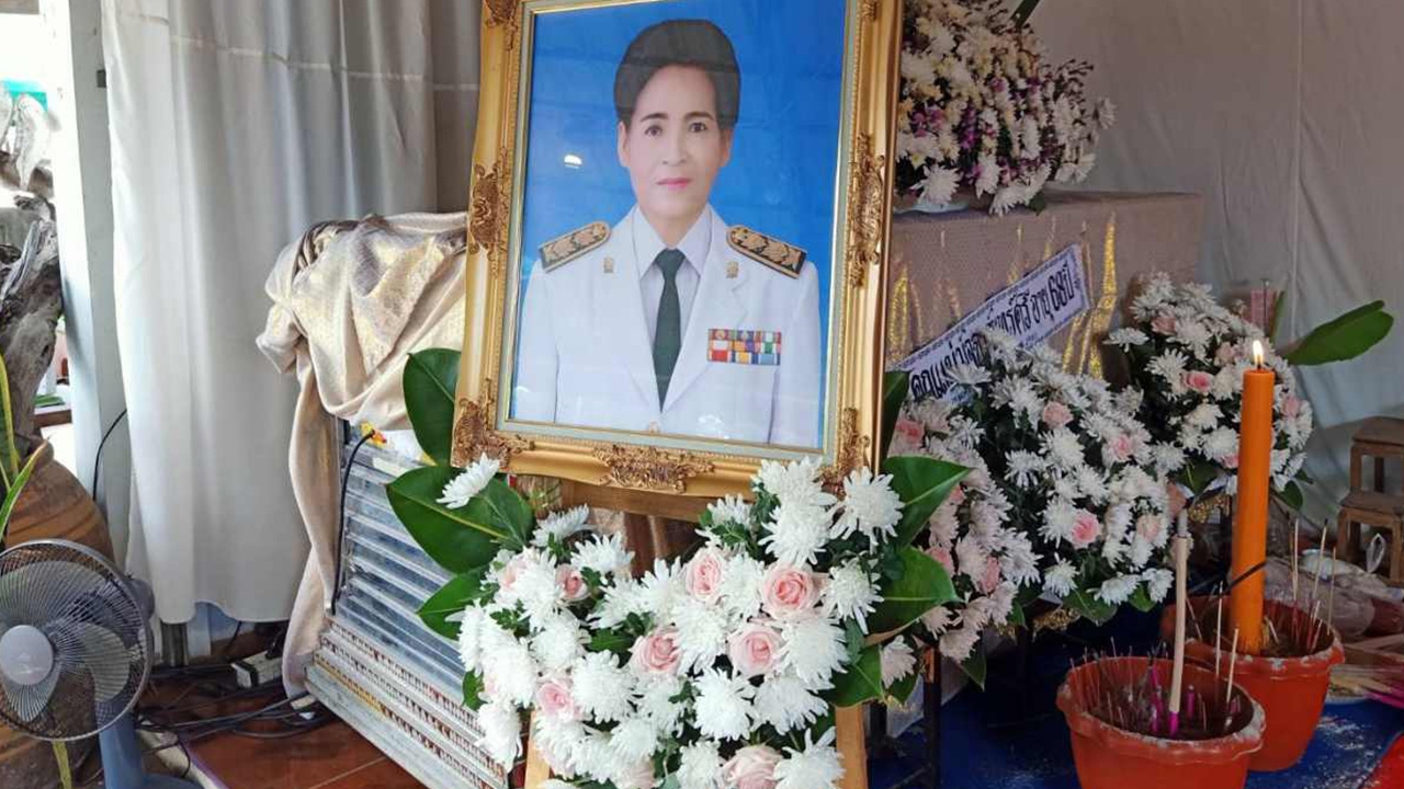 อดีตครูวัย 68 กิน "แกงเห็ดรวม" ทั้งอาเจียน ท้องเสียดับสลด สามีโคม่า 