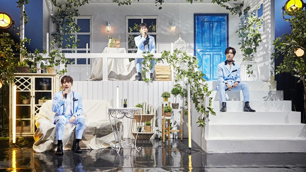 SUPER JUNIOR-K.R.Y. โชว์การแสดงราวกับเทพนิยาย