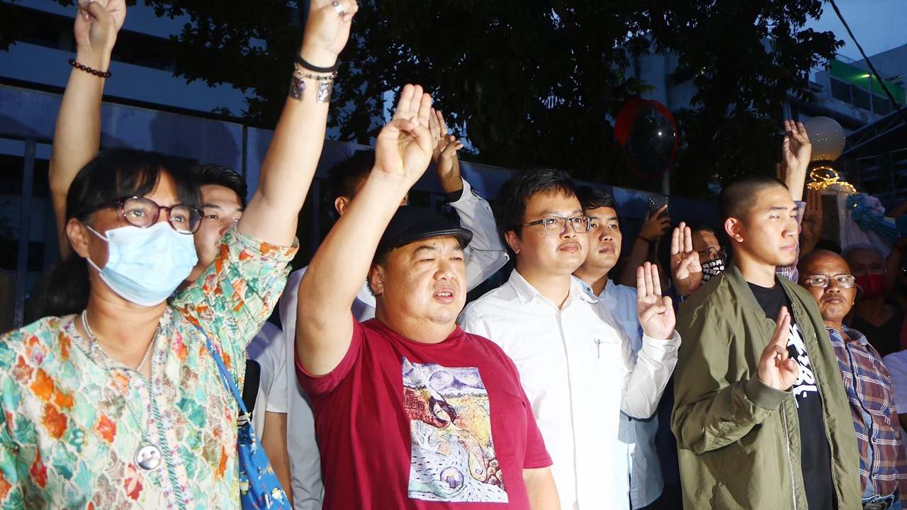 ศาลปล่อย 9 แกนนำประชาชนปลดแอก ไม่ต้องวางเงินประกัน ห้ามปลุกม็อบอีก 