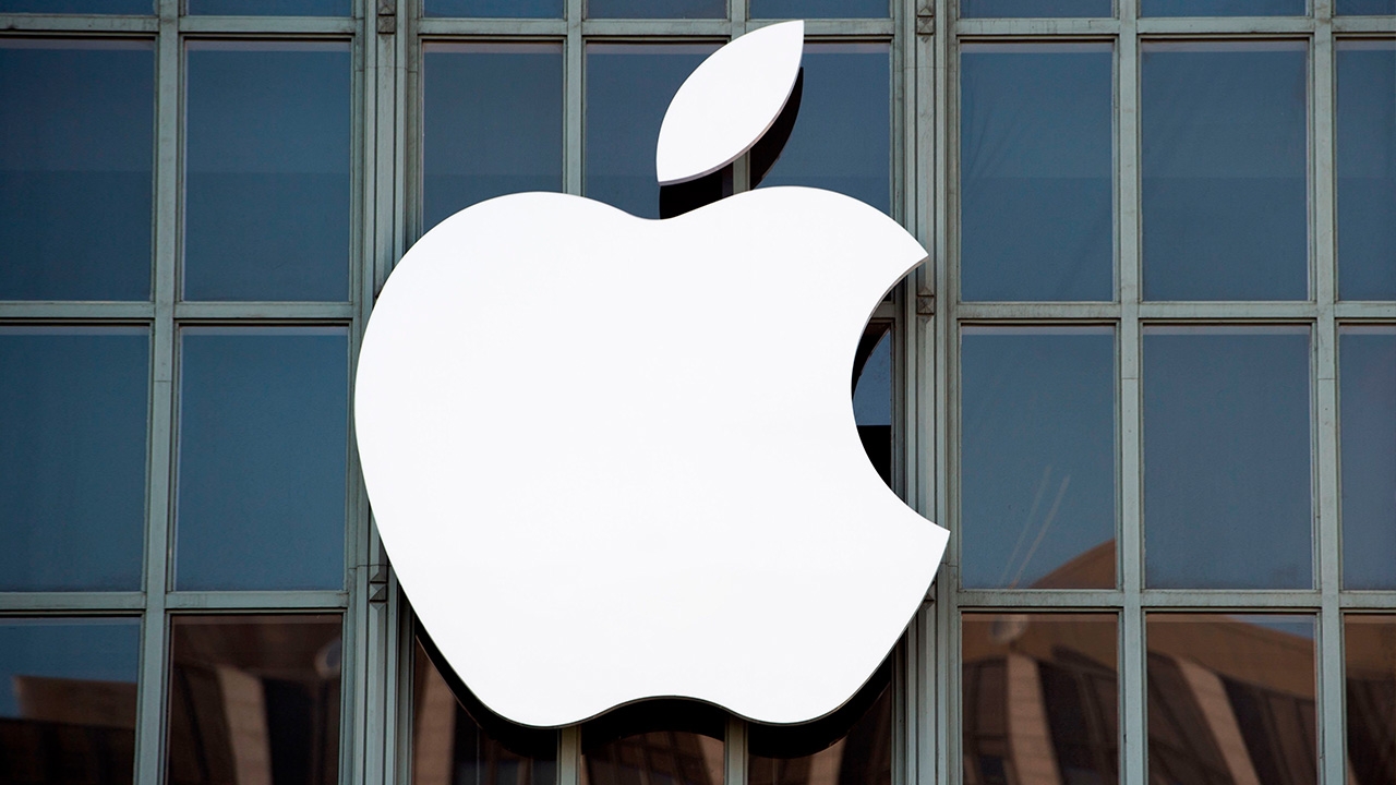 สถิติใหม่ Apple หุ้นพุ่งดันมูลค่าตลาดแซงบริษัทน้ำมัน