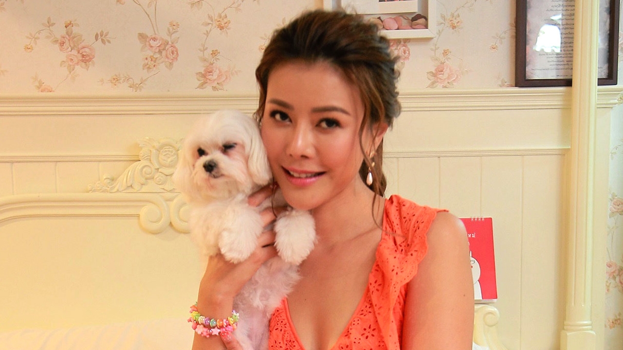 "เก๋ ชลลดา" น้องหมาทำขาเตียงสั่น สามีแซวเหมือนได้เมียเพิ่ม 4 คน