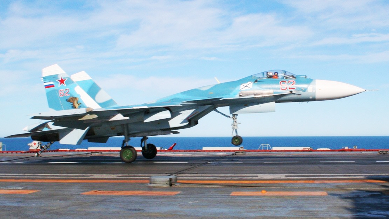 33 ปีของ ซู-33 หนึ่งในยอดเครื่องบินขับไล่รัสเซีย ของดีที่ไม่ได้ไปต่อ