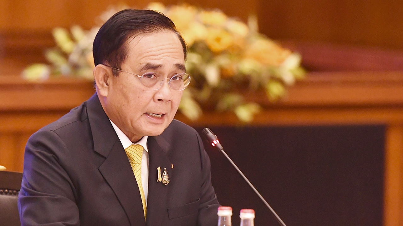 โผทหารไม่พลิก "บิ๊กบี้" ขึ้น ผบ.ทบ.โยก "บิ๊กเล็ก" เปิดทางนั่งเลขาฯสมช.