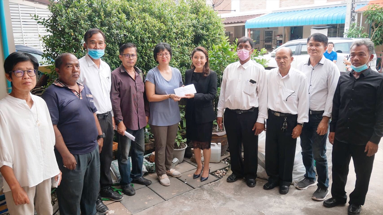 "ไพริน" ลงช่วย ปชช. หลังไฟไหม้หมู่บ้าน ย้ำอย่าเสียบปลั๊กไฟทิ้งไว้