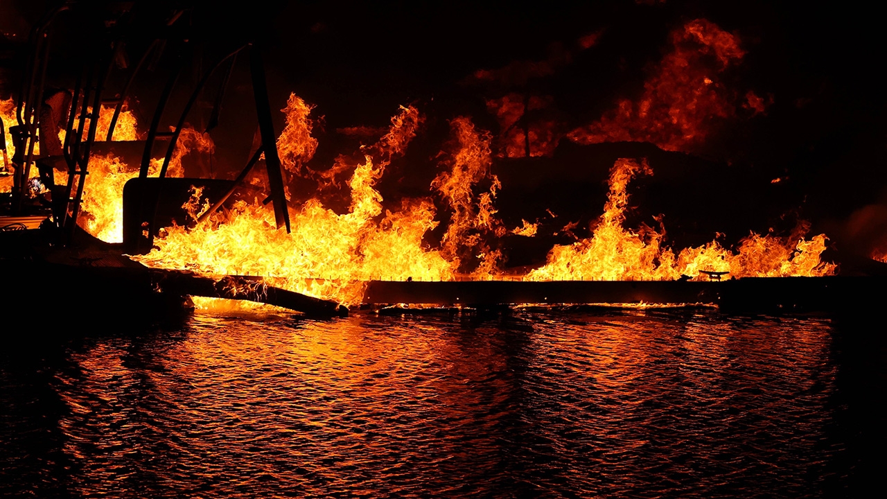 แคลิฟอร์เนียระส่ำ ฟ้าผ่า 1.2 หมื่นครั้ง จุดไฟป่าลาม 1.1 ล้านเอเคอร์