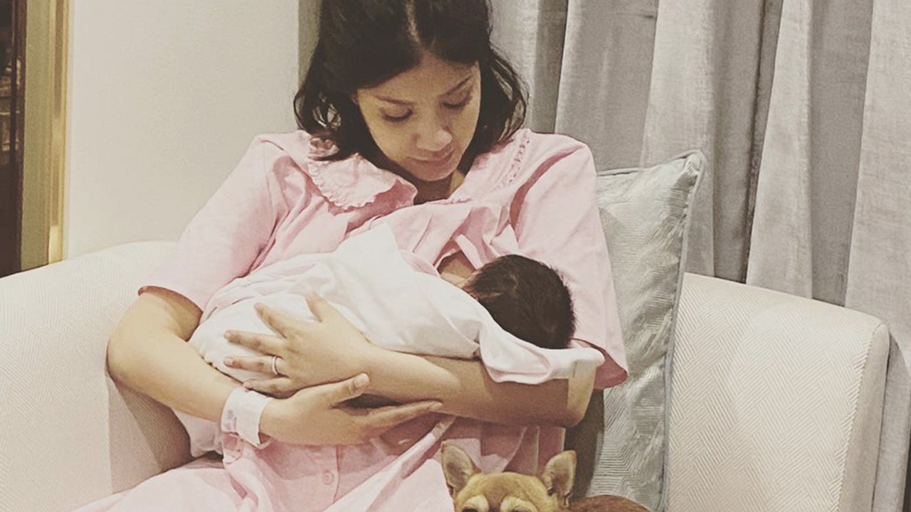 ดีเจแมน ถึงกับงง ใบเตย อุ้มลูกอยู่ดีๆ ก็ปล่อยโฮน้ำตาไหลพราก