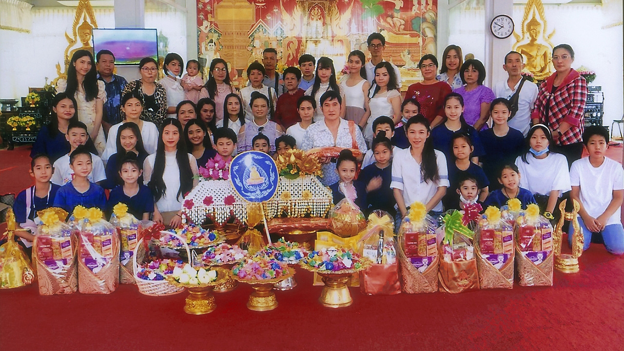 ผู้กำกับวิดิฐ นำทีมภาพยนตร์ "เดอะสเน็ค" ทำบุญบวชพระแก้อาถรรพณ์ที่ไม่อยากเล่า