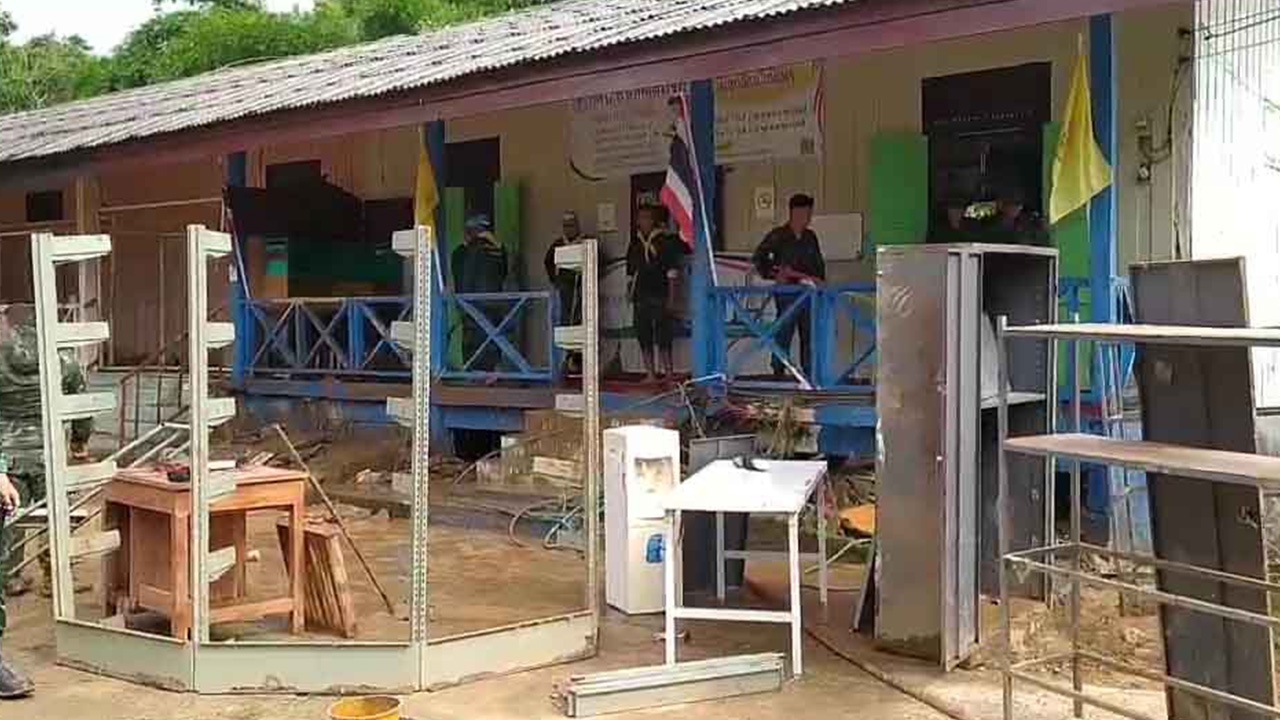 น้ำท่วมที่แพร่เริ่มลด ที่ อ.วังชิ้น ลดกว่า 1 เมตร ถนนหลายสายแห้งแล้ว