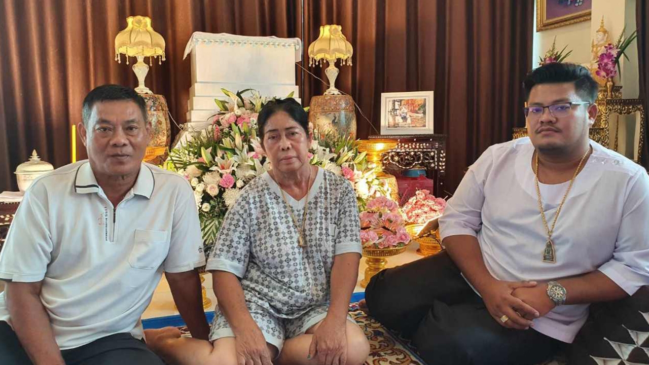 ฮือฮา "เฮียเล้ง" คนดัง จัดงานศพแมวสุดที่รัก นิมนต์พระสวด เผาในเมรุ