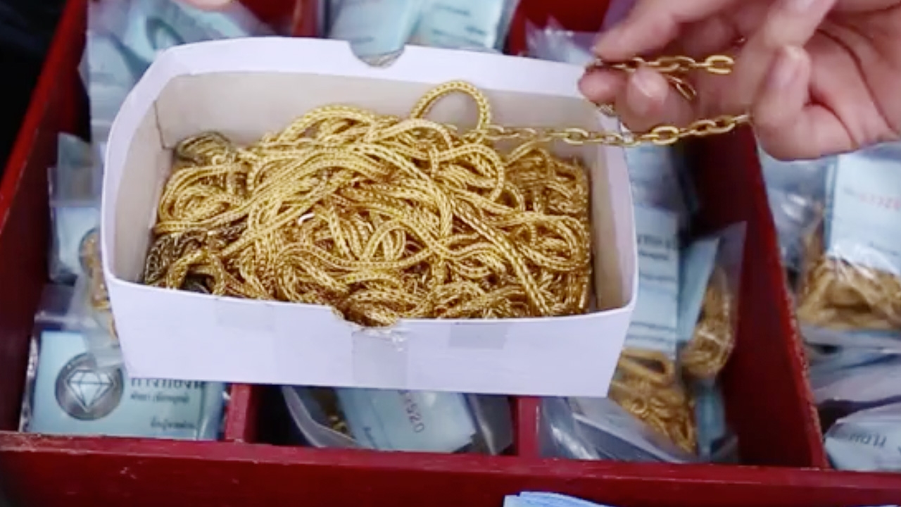 เจ้าของร้านทองช้ำ เสียรู้แก๊งมิจฉาชีพจำนำ "ทองปลอม" สูญเงินกว่า 9 ล้าน